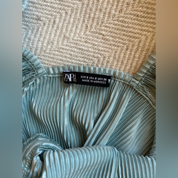 Zara Ruffled Blue Top 🍀🌸 - Picture 4 of 5